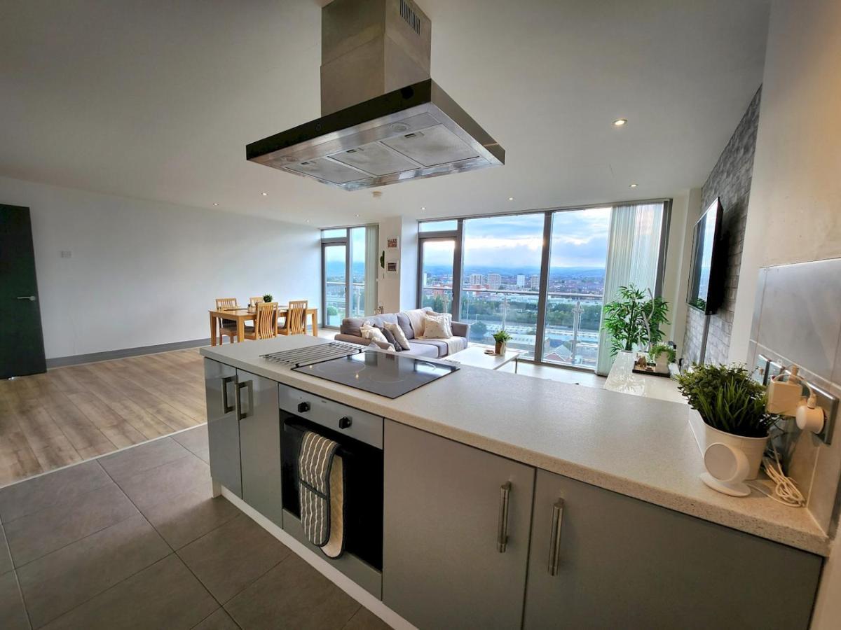 Pass The Keys Stunning Penthouse With Balcony Sunset Views Apartment Belfast Exterior photo