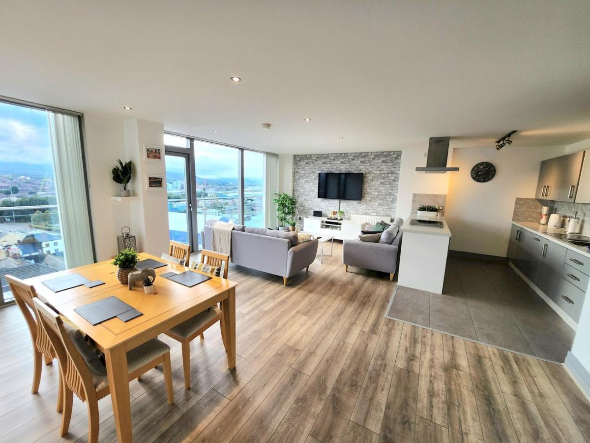 Pass The Keys Stunning Penthouse With Balcony Sunset Views Apartment Belfast Exterior photo